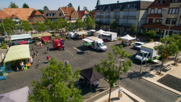 Bild Haßlocher Wochenmarkt.jpg